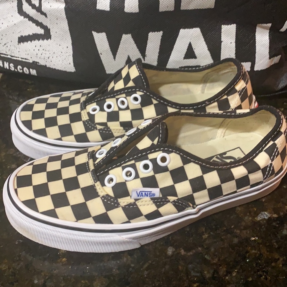 Van lace up checkerboard sneakers GC size 6.5